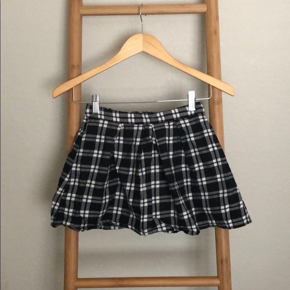 Gap Kids black and white plaid skirt